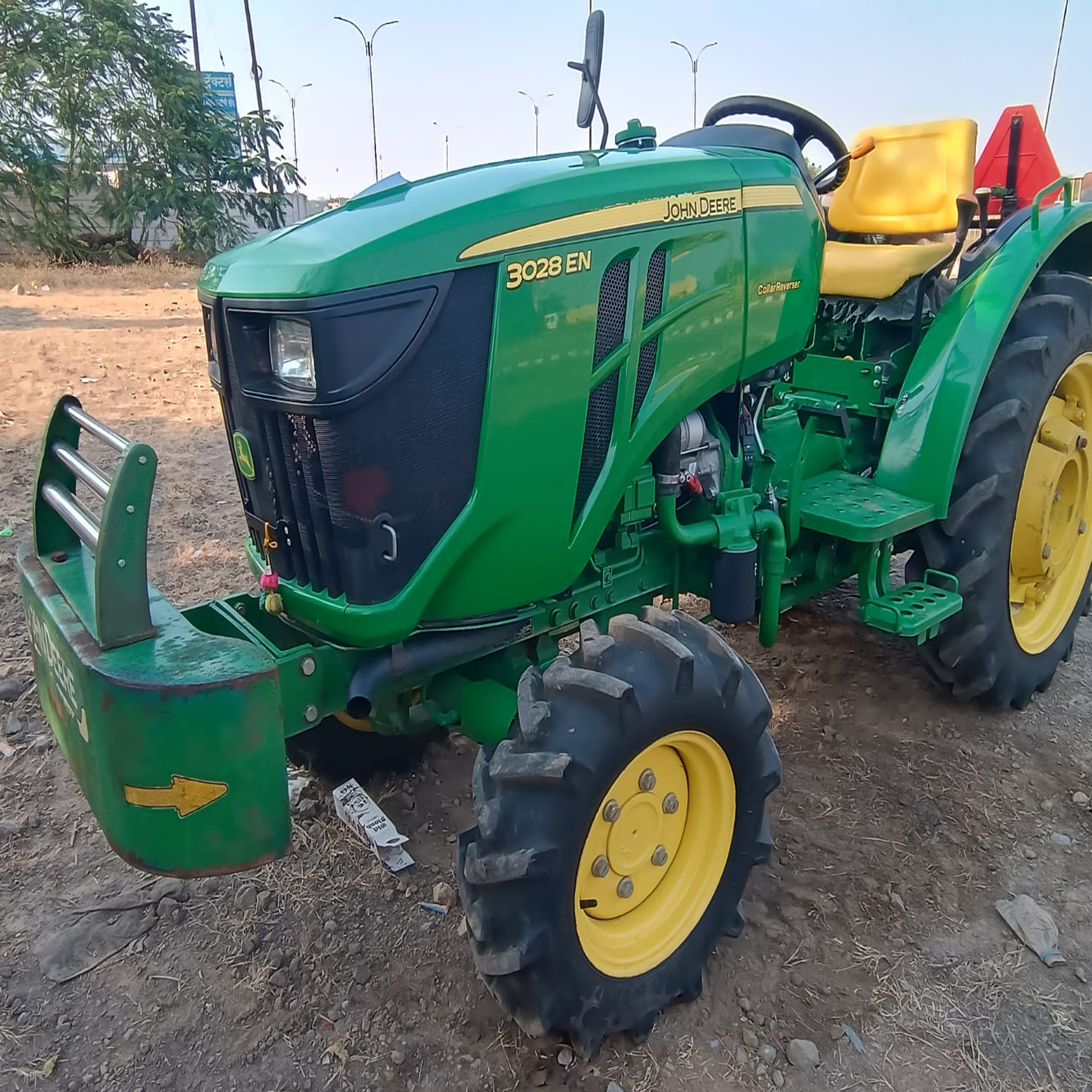 Jhon Deere 3028 EN