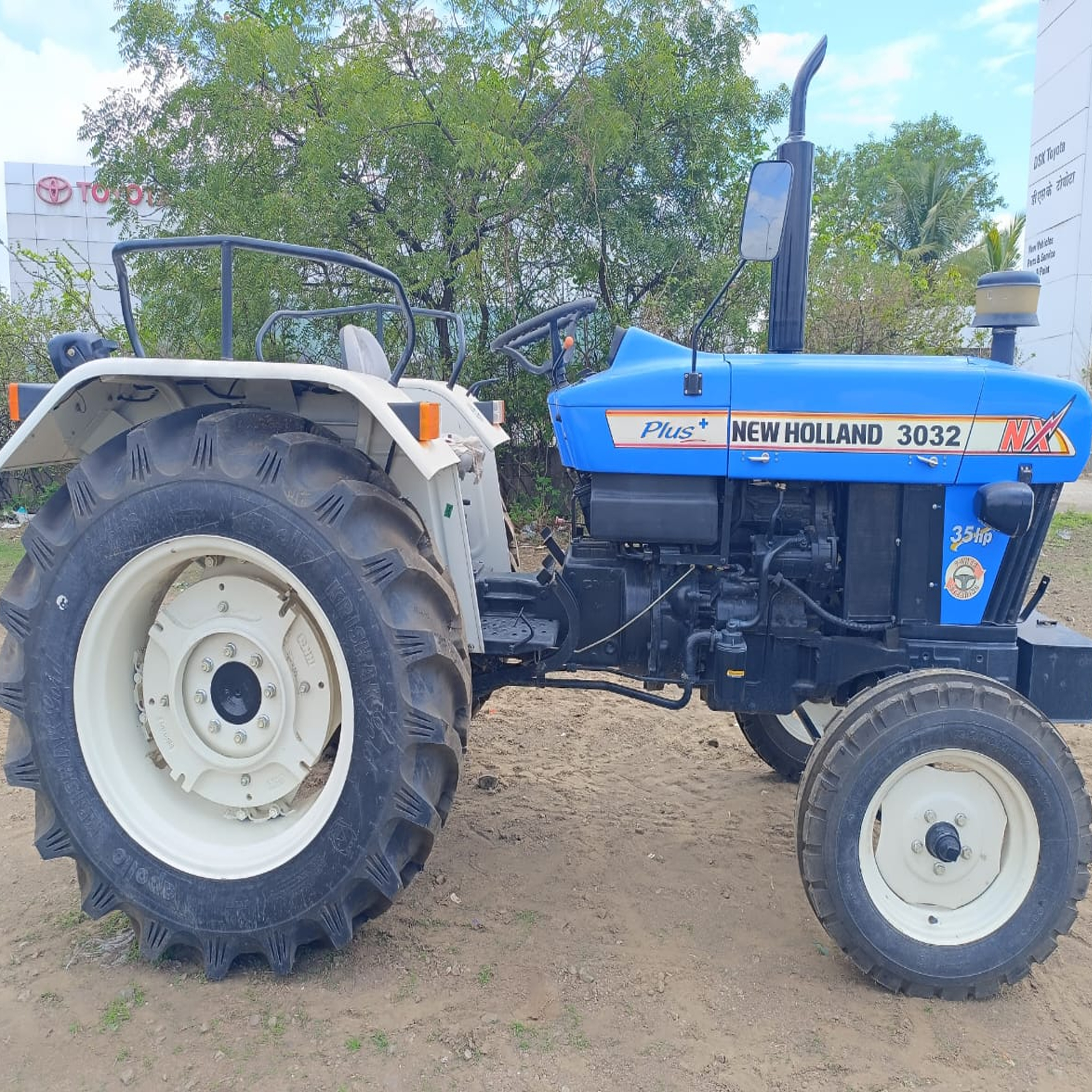 New Holland 3032